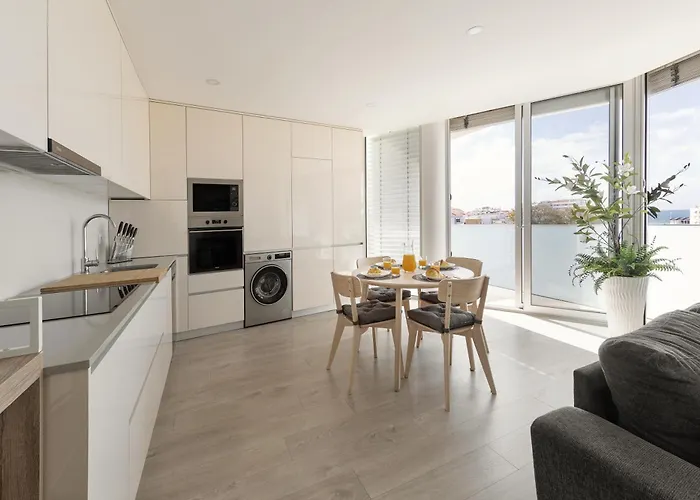 Atlantic Pearl Daire *