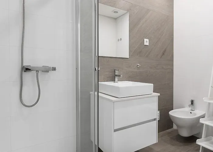 Atlantic Pearl Daire Nazaré